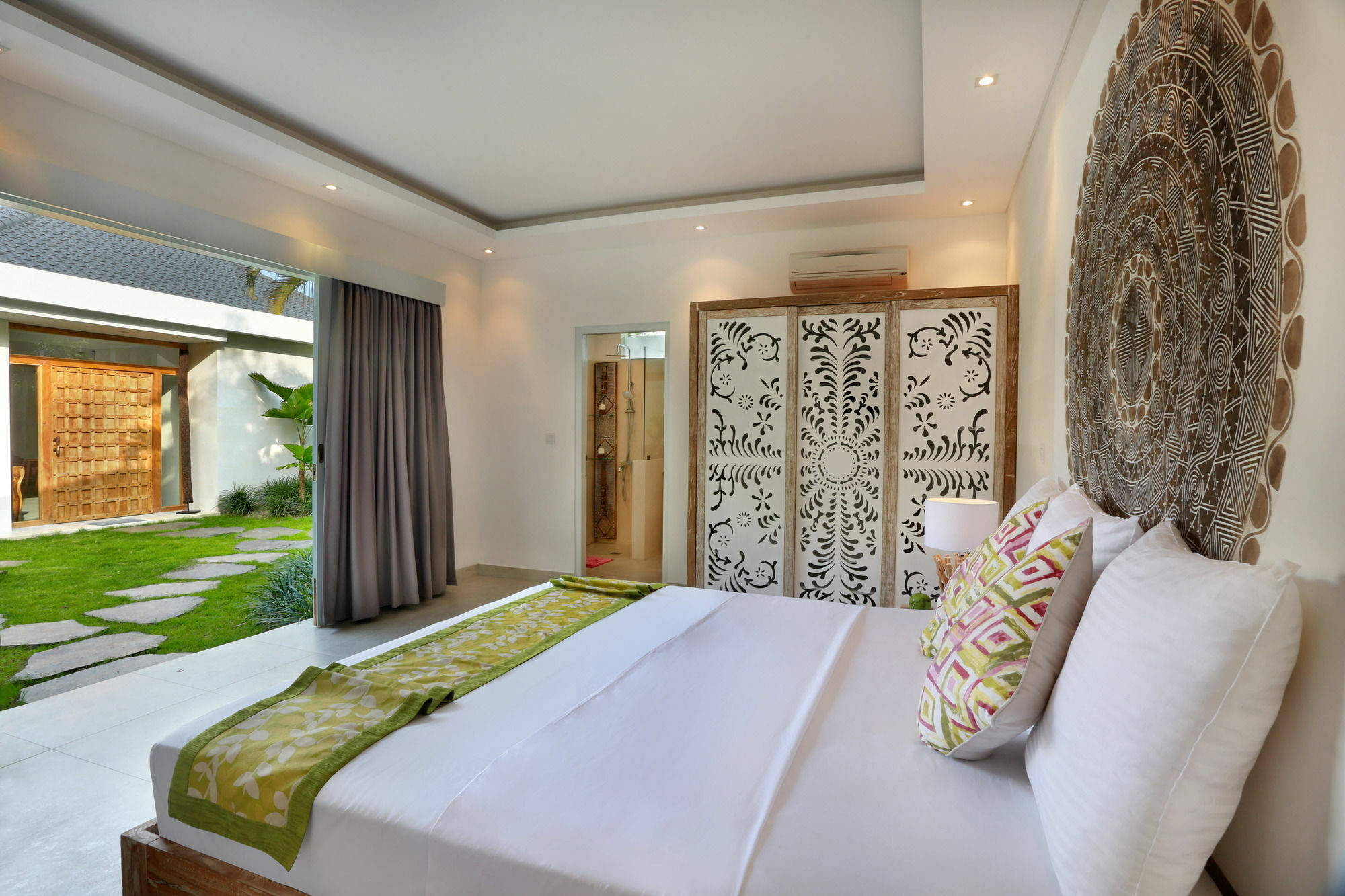 Seminyak White Design Villa Bagian luar foto